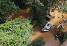 Corpo de motorista é encontrado 36 horas após queda de carreta na BR-365