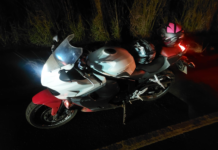 Motociclista fica ferida após bater em caminhão de carga na MG-190