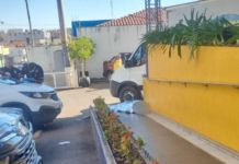 Homem morre após passar mal em frente a supermercado em Monte Carmelo.