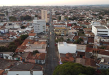 Calor de até 36°C e pancadas de chuva isoladas marcam a semana em Monte Carmelo