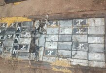 Caminhoneiro é preso na MGC-497 com cerca de 300 barras de cocaína escondidas no assoalho
